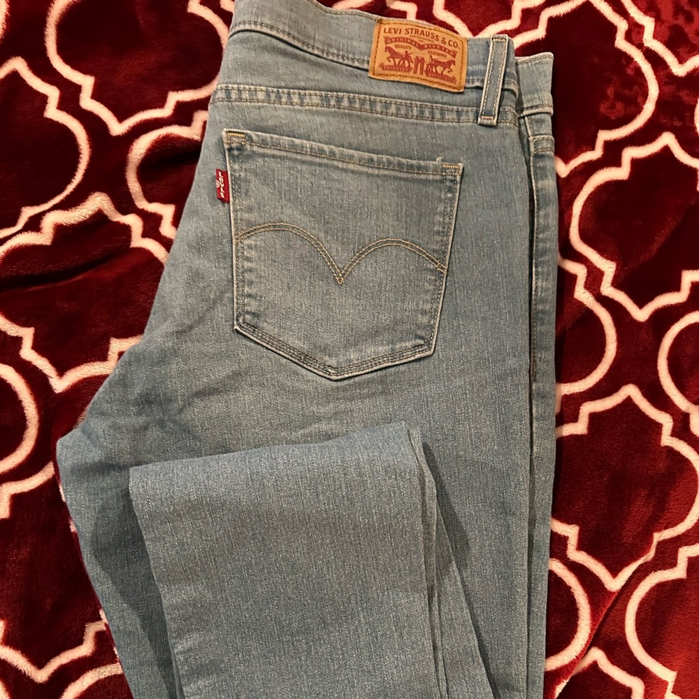 Levi skinny jeans